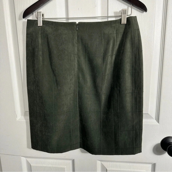 Talbots Petite size 12 skirt with stretch, charcoal gray with a hint of green. - Picture 6 of 7